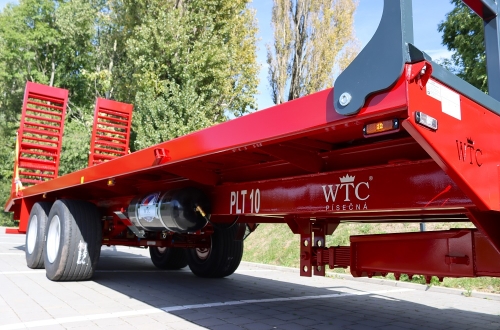 Traktorový přepravník balíků PLT 10 N